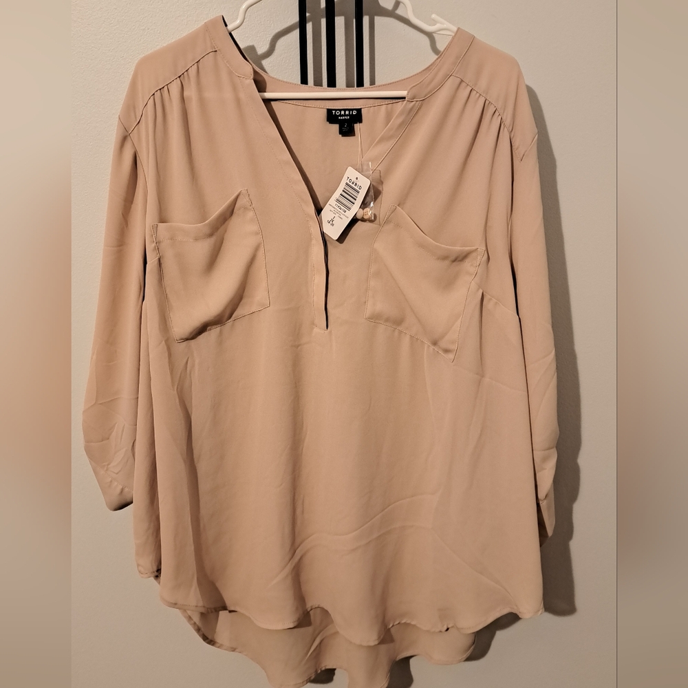 Torrid Harper Blouse NWT Sz 2